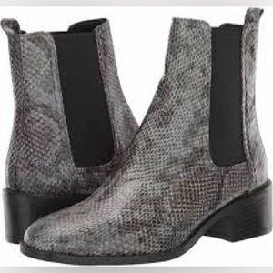 Reaction Kenneth Cole Grey Snake-Print Salt Chelsea Booties